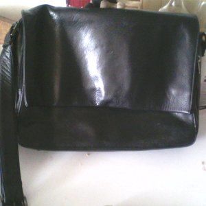 DANIER LEATHER SHOULDER BAG